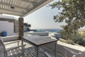 Apartment with a sea view and swimming pool, in the area of Koundouros